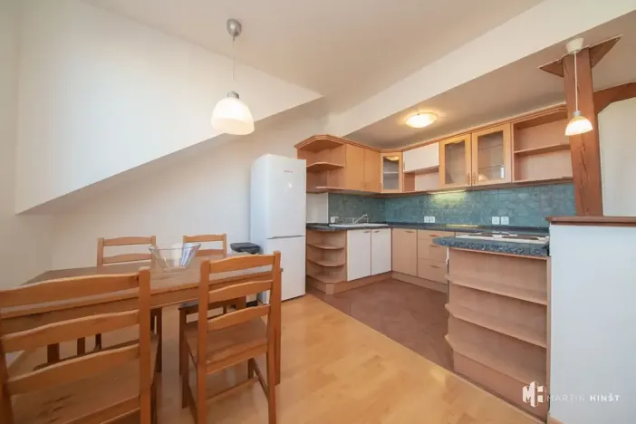 Pronájem bytu 2+kk, Praha - Vršovice, Bělocerkevská, 60 m2