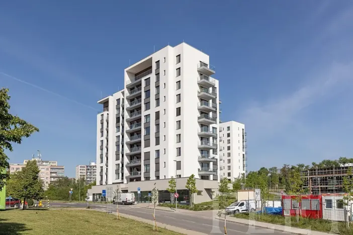Pronájem bytu 1+kk, Praha - Hrdlořezy, V třešňovce, 36 m2
