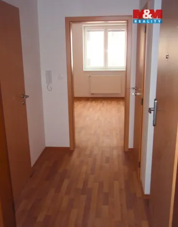 Pronájem bytu 1+kk, Strakonice, Jezerní, 31 m2