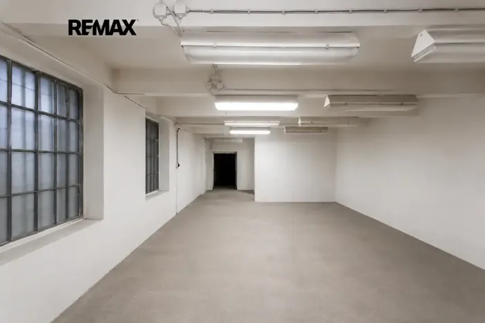 Pronájem skladu, Praha - Strašnice, Starostrašnická, 140 m2