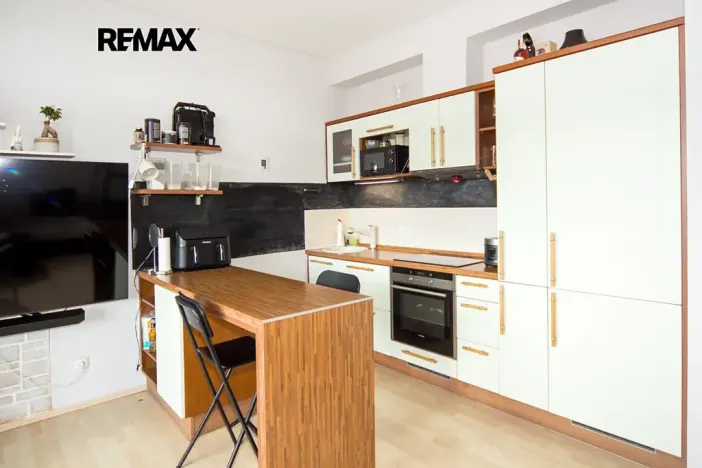 Prodej bytu 2+kk, Praha - Libeň, Českomoravská, 50 m2