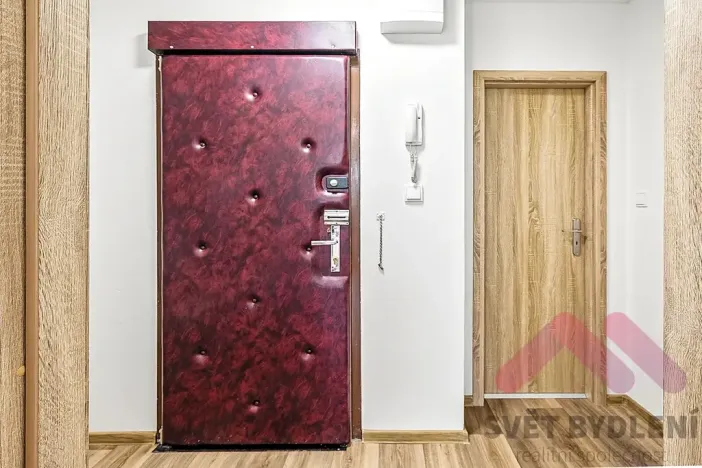 Pronájem bytu 2+kk, Praha - Bohnice, Zelenohorská, 47 m2