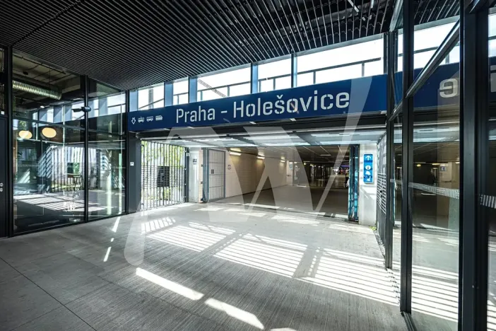 Pronájem kanceláře, Praha - Holešovice, Pod dráhou, 1208 m2