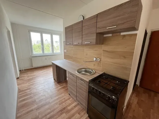 Prodej bytu 3+1, Chomutov, Školní pěšina, 76 m2