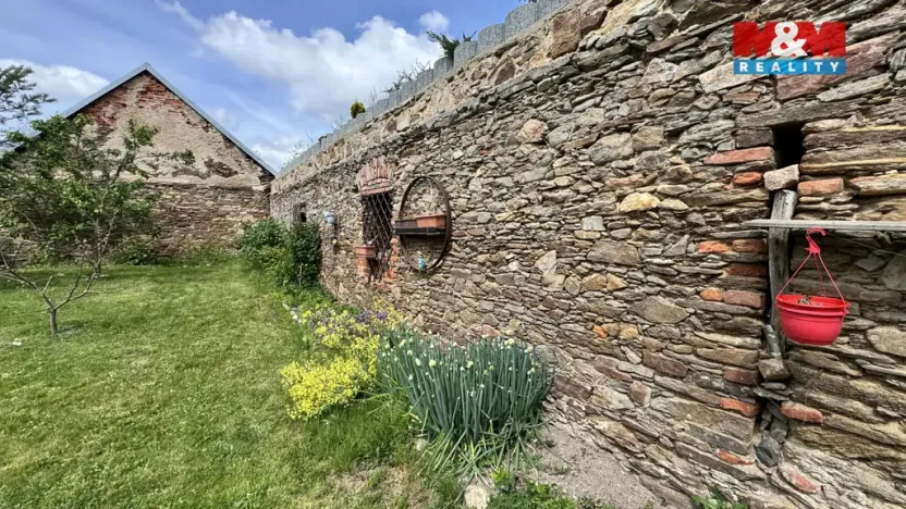 Prodej rodinného domu, Černovice, Dobešovská, 300 m2