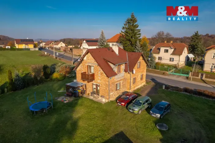 Prodej rodinného domu, Lochovice, 180 m2