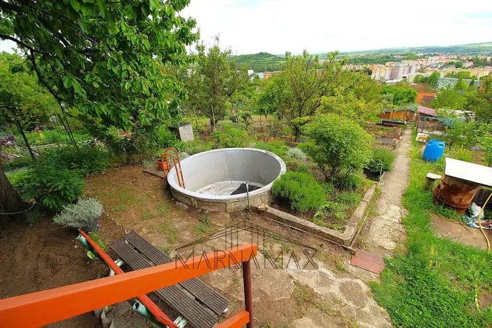 Prodej zahrady, Kadaň, Zahradní, 385 m2