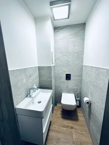 Prodej bytu 3+kk, Karlovy Vary, Svatošská, 92 m2