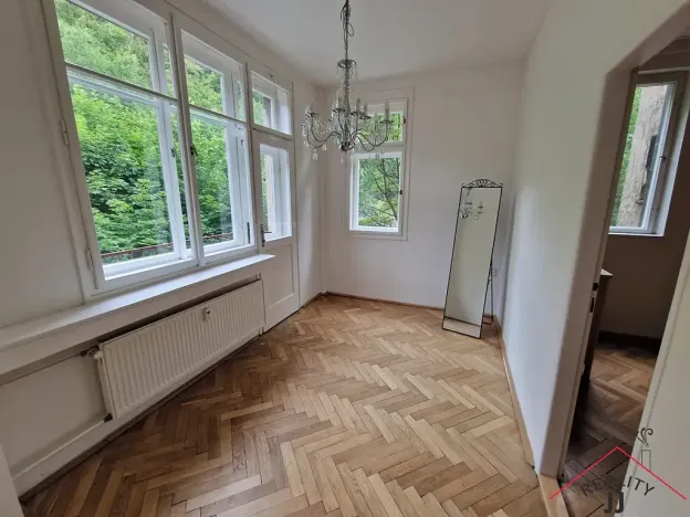 Pronájem bytu 3+1, Praha - Malá Strana, Rošických, 83 m2
