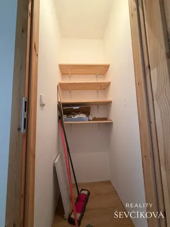 Pronájem bytu 1+1, Nové Město nad Metují, Nad Stadionem, 34 m2