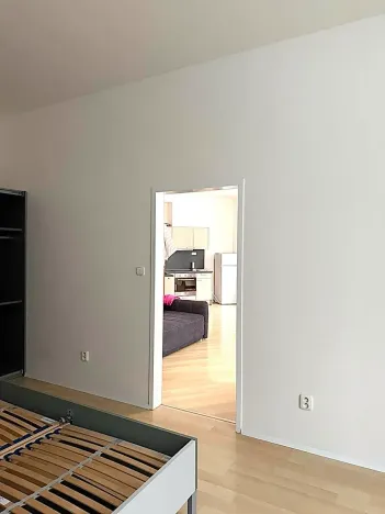 Pronájem bytu 2+kk, Praha - Vysočany, Spojovací, 58 m2