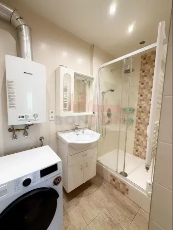 Prodej bytu 2+kk, Praha - Podolí, Nedvědovo náměstí, 69 m2