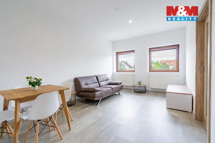 Prodej bytu 2+kk, Třeboň - Holičky, 42 m2
