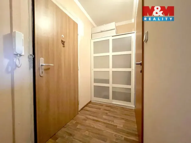 Pronájem bytu 1+1, Teplice, Alejní, 39 m2