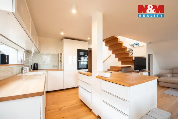 Pronájem bytu 5+kk, Hradec Králové, Velké náměstí, 112 m2