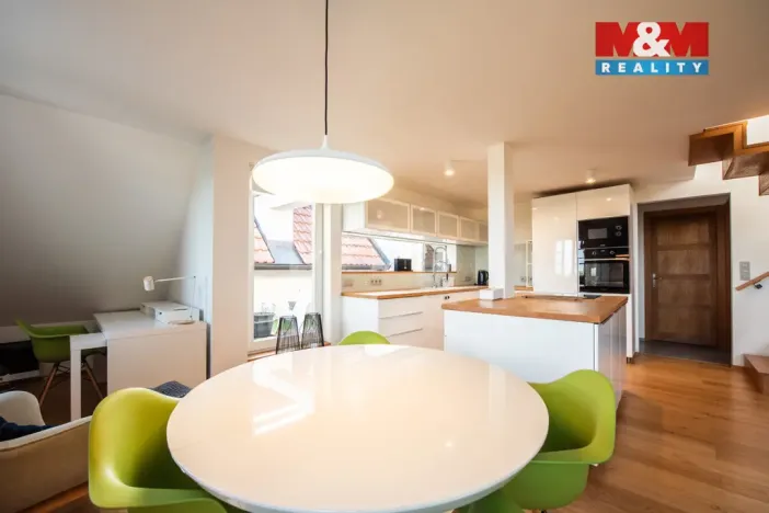 Pronájem bytu 5+kk, Hradec Králové, Velké náměstí, 112 m2