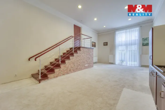 Prodej činžovního domu, Chodová Planá, Pivovarská, 379 m2