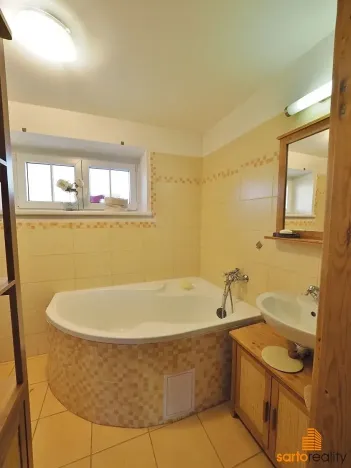 Pronájem bytu 2+kk, Ústí nad Labem, Mezidomí, 51 m2
