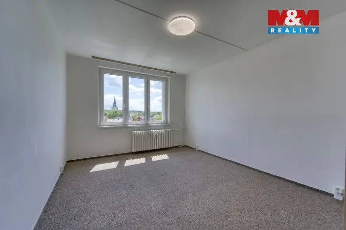 Prodej bytu 2+1, Hroznětín, Sídliště, 56 m2