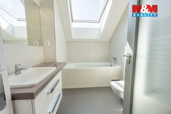 Prodej rodinného domu, Praha - Suchdol, K Roztokům, 160 m2