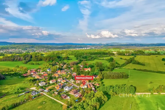 Prodej rodinného domu, Chleby, 303 m2