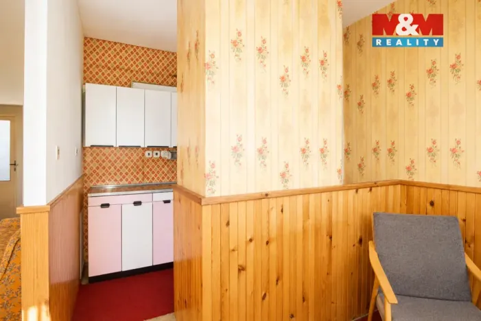 Prodej bytu 3+1, Praha - Prosek, Lovosická, 66 m2