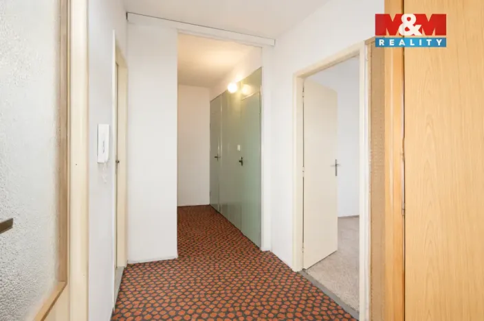 Prodej bytu 3+1, Praha - Prosek, Lovosická, 66 m2