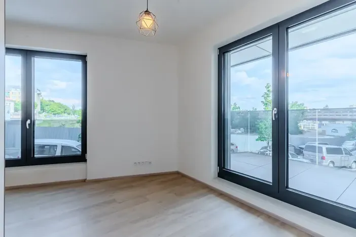Pronájem bytu 1+kk, Praha - Žižkov, Malešická, 39 m2