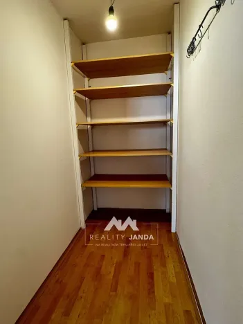 Pronájem bytu 2+kk, Brno, třída Generála Píky, 40 m2