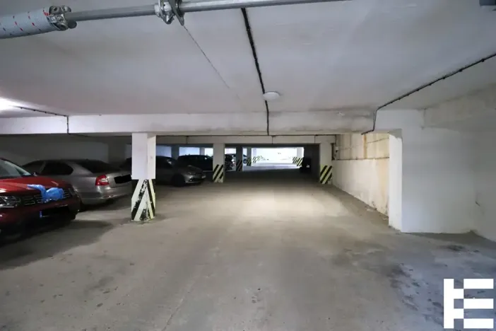 Prodej garážového stání, Praha - Modřany, K otočce, 801 m2