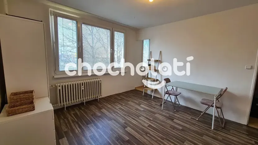 Pronájem bytu 1+kk, Pardubice, Okrajová, 28 m2