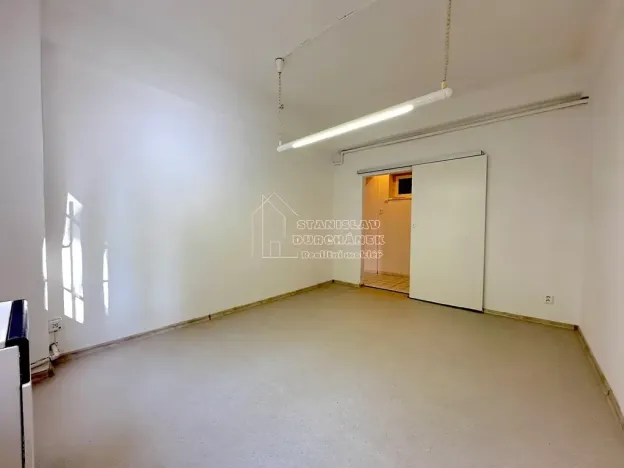 Pronájem bytu 2+kk, Praha - Žižkov, Jeseniova, 40 m2