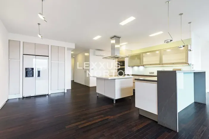 Pronájem bytu 6+kk a větší, Praha - Smíchov, Na Hřebenkách, 297 m2