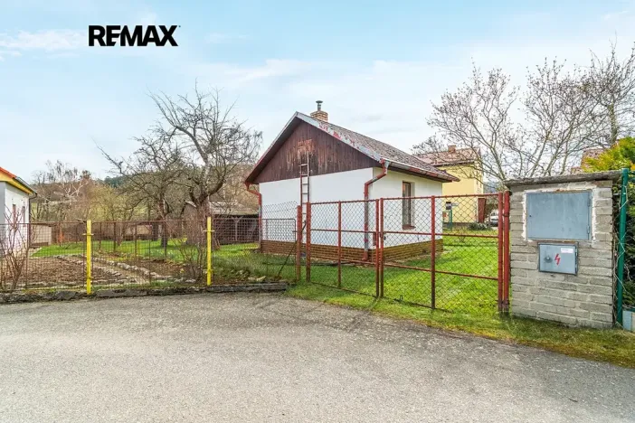 Prodej pozemku pro bydlení, Holubov, 739 m2