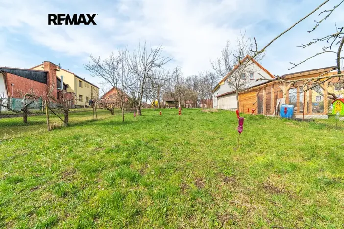 Prodej pozemku pro bydlení, Holubov, 739 m2