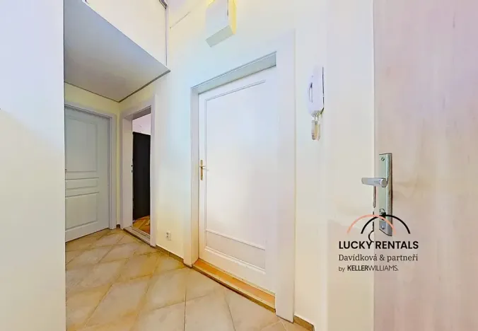 Pronájem bytu 2+kk, Praha - Žižkov, Hartigova, 40 m2