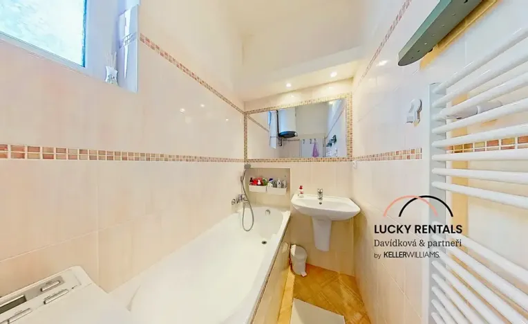 Pronájem bytu 2+kk, Praha - Žižkov, Hartigova, 40 m2