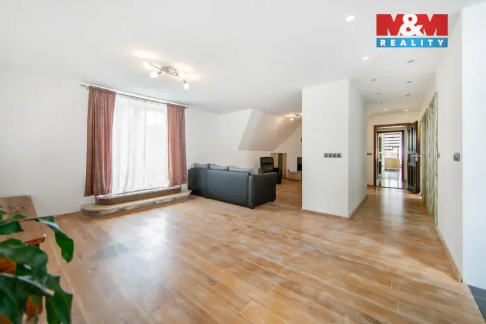 Prodej rodinného domu, Cheznovice, 227 m2