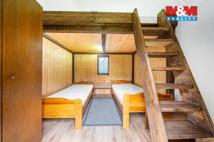 Prodej komerční nemovitosti, Nová Role - Mezirolí, 795 m2