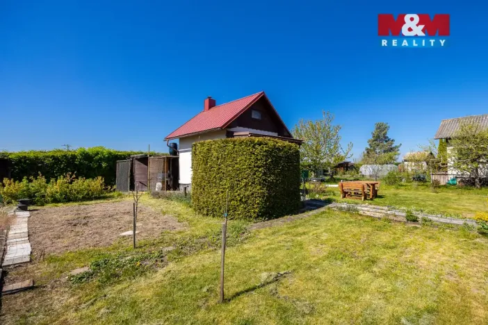 Prodej chaty, Hradec Králové - Slatina, 385 m2