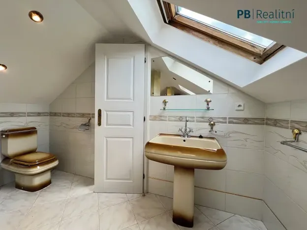 Prodej rodinného domu, Roztoky, 522 m2