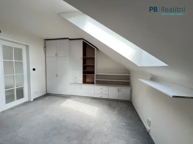 Prodej rodinného domu, Roztoky, 522 m2
