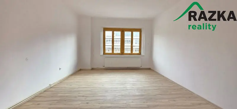 Pronájem bytu 3+1, Planá, 105 m2