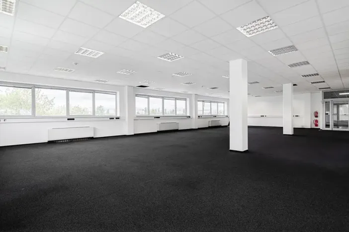 Pronájem kanceláře, Praha - Letňany, Veselská, 584 m2