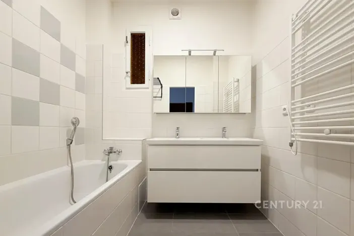 Pronájem bytu 3+kk, Praha - Nusle, Svatoslavova, 70 m2