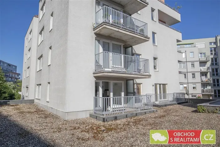 Pronájem bytu 2+kk, Praha, Janýrova, 58 m2