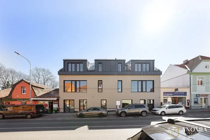 Pronájem ordinace, Praha - Vinoř, Mladoboleslavská, 97 m2