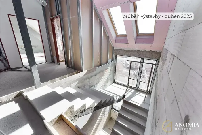 Pronájem ordinace, Praha - Vinoř, Mladoboleslavská, 305 m2