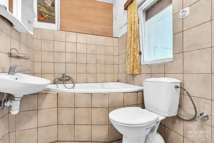 Prodej rodinného domu, Stěžery, 275 m2