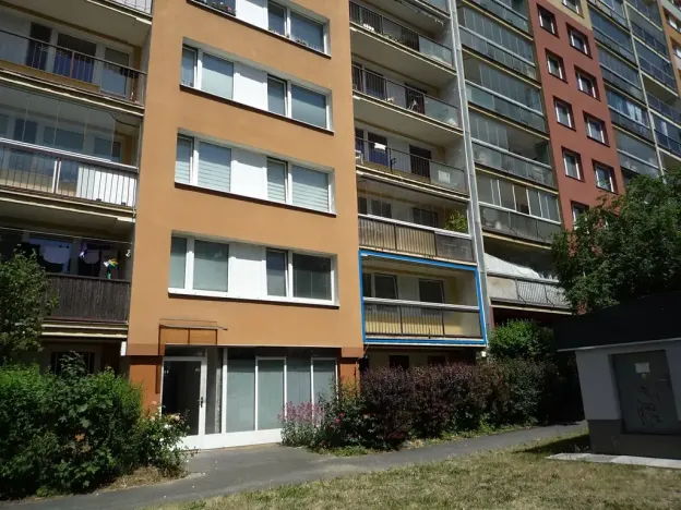 Pronájem bytu 1+1, Praha - Modřany, Krouzova, 44 m2